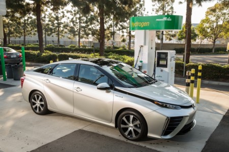 Toyota se ve obligada a suministrar hidrógeno a los nuevos propietarios del Toyota Mirai en California