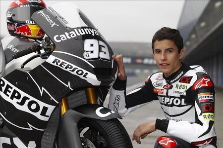 La lluvia hace esperar a Marc Márquez en su debut