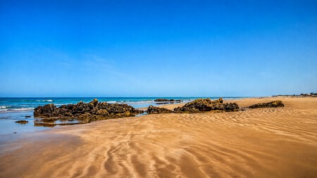 Viajes Escapadas Destinos Espana Playa Famosos Ines Garcia Novia Lamine Yamal Vacaciones Verano Tranquilidad