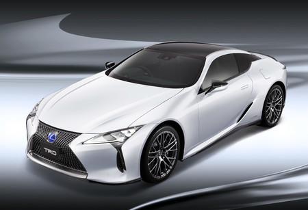TRD ofrece ya en Japón chucherías para el Lexus LC