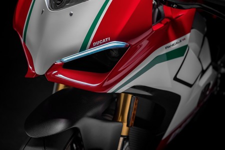 La Ducati Panigale V4 S Speciale con Akrapovic es lo mejor que vas a escuchar en lo que queda de año