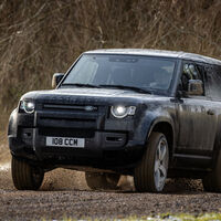 El Land Rover Defender llevará el V8 más poderoso de la marca, con más de 500 hp