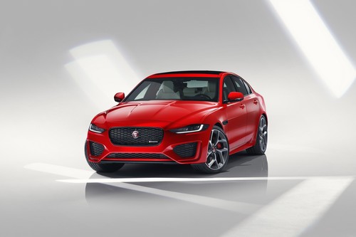 El Jaguar XE 2020 se torna más agresivo y tecnológico