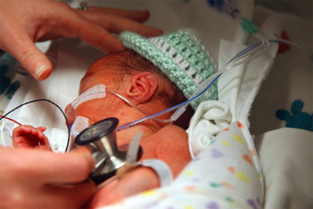 Calcio para el desarrollo pulmonar de los bebés prematuros