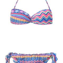 Foto 2 de 9 de la galería rita-ora-sube-la-temperatura-con-la-campana-de-bano-de-tezenis-1 en Trendencias