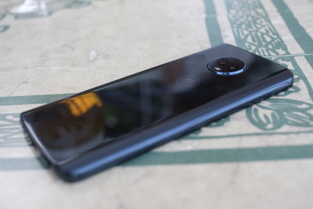 El Moto G7 vuelve a filtrarse desvelando su memoria RAM, procesador y almacenamiento interno