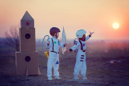 Conocer el universo, ser astronauta y viajar a otros planetas: una encuesta nos revela el interés de los niños por el espacio