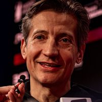 "Lo de KTM no es mala suerte, es una advertencia". El CEO de Aprilia sugiere que MotoGP tenga un límite presupuestario  