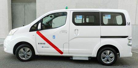 Nissan Vista Lateral