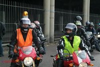 Francia impone una ley de alta visibilidad a las motos