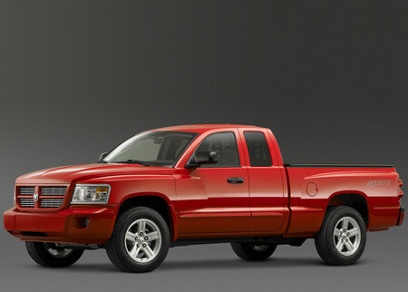 Stellantis dice 'no' al desarrollo de una RAM Dakota para competir contra Tacoma