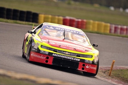 Ander Vilariño hace historia en la Euro-Racecar Nascar Touring Series