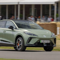 El MG4 XPower va a por todas en España: cuesta la mitad que un Audi RS 3 y es casi tan potente como un Tesla Model 3 Performance