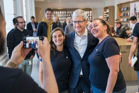 Italia, Países Bajos e Irlanda: nuevo tour europeo de Tim Cook