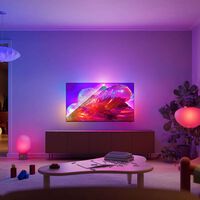 Philips quiere que podamos tener una Smart TV gigante con Ambilight en el salón. Podrás conectarle hasta bombillas de Hue e Ikea 