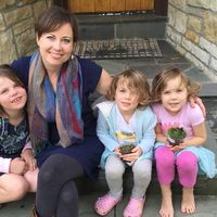 Una mamá antivacunas cambia de opinión después de que sus hijas enfermaran