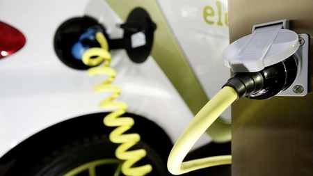 Barcelona tendrá 22 puntos de recarga rápida compatibles con todos los estándares