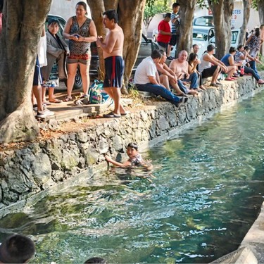 El "río" escondido de Morelos: el canal de agua cristalina donde puedes nadar gratis entre callejones