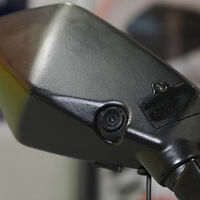 En Japón están poniendo mini cámaras en los espejos de las motos, y están decidiendo juicios