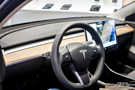 Volante Tesla