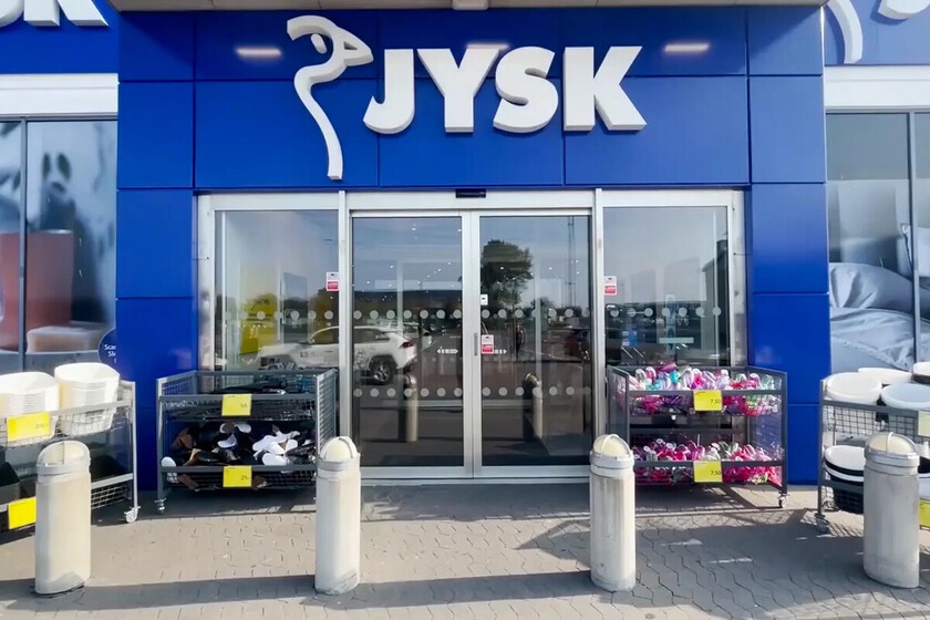 JYSK liquida la cómoda ideal para pisos pequeños: una cajonera compacta con mucho almacenamiento
