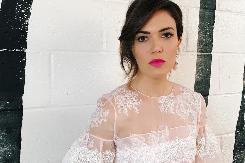 Mandy Moore, Kristen Bell y Emily Blunt ponen la nota romántica con sus