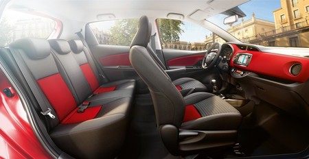 toyota-yaris-2014-feel-interior-1000.jpg
