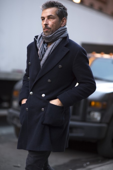 El mejor street-style de la semana: abrigos de corte clásico y prendas deportivas