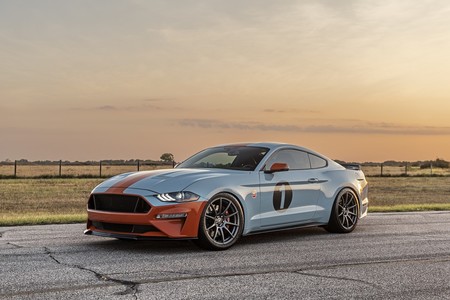 Pódcast #18: Ford Mustang Gulf Heritage + se implanta chip para abrir su Tesla + BMW 330e