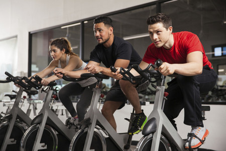 Tres lecciones que aprenderás en la clase de spinning (y que puedes aplicar en tu día a día)