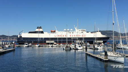 Barco Ro Ro Stellantis 13