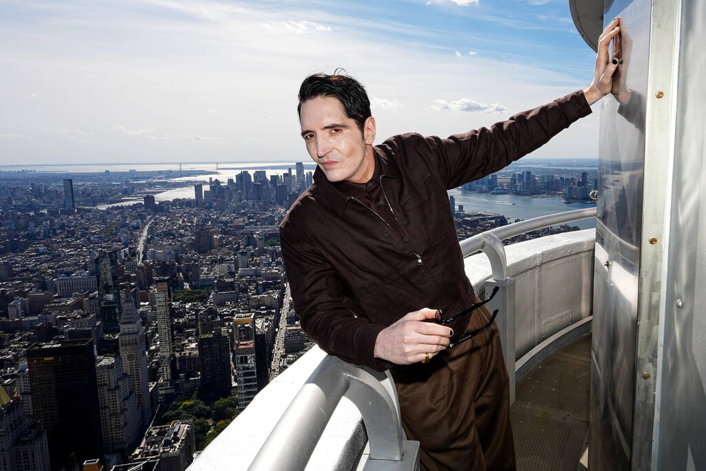 David Dastmalchian reivindica el formato físico y las tiendas como refugios