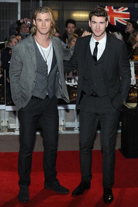 El estilo de Liam y Chris Hemsworth, en el estreno de 'Los Juegos del Hambre'