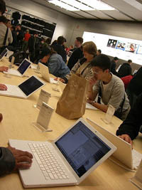 El éxito de los MacBooks podría traernos un modelo de 15'4"