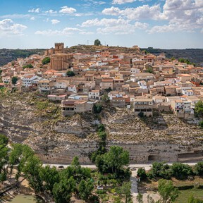 Amurallado, laberíntico y con un castillo musulmán, este pueblo de Albacete te quitará el hipo con sus increíbles vistas 