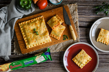 Empanada de atún en cinco minutos (más horneado): versión rápida de este clásico