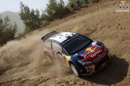 Loeb líder al final de la etapa del viernes