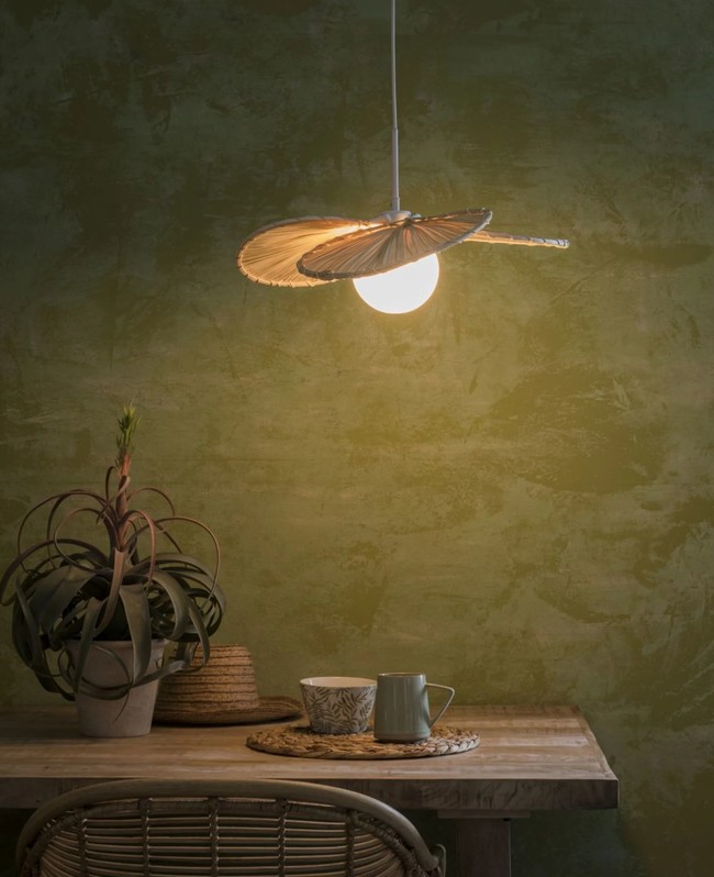 Reforma de cocina buena bonita y barata: estores, tiradores, mesas