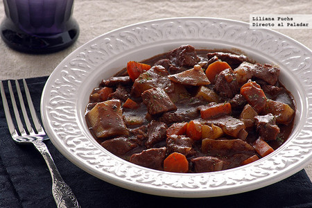 Estofado de ternera al Oporto con chocolate. Receta