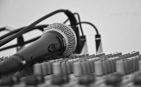Extrae las voces de cualquier canción con esta web