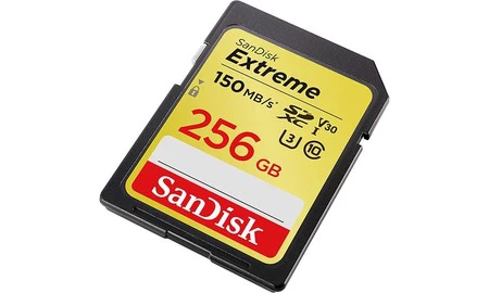 Con 256 GB, no te faltará espacio para las fotos o vídeos de tu cámara con la SanDisk Extreme SDXC, hoy en Amazon por 70,99 euros