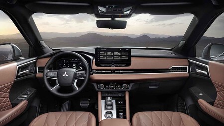 Mitsubishi Outlander PHEV 2025