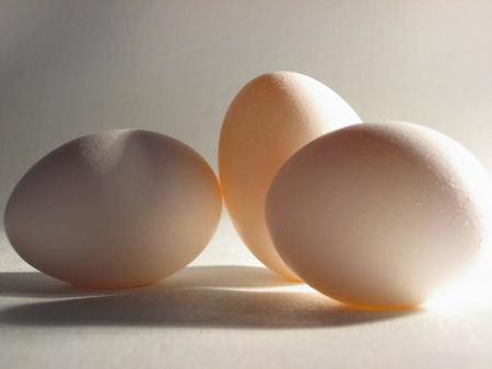 La razón matemática de que los huevos se vendan por docenas