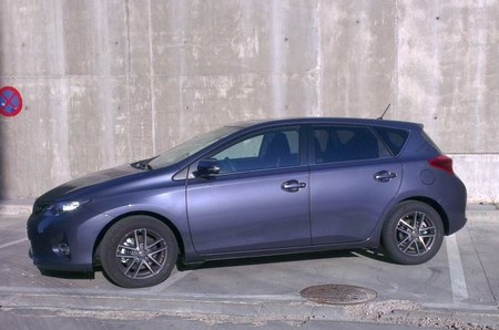 Toyota Auris 2014 acabado Feel!
