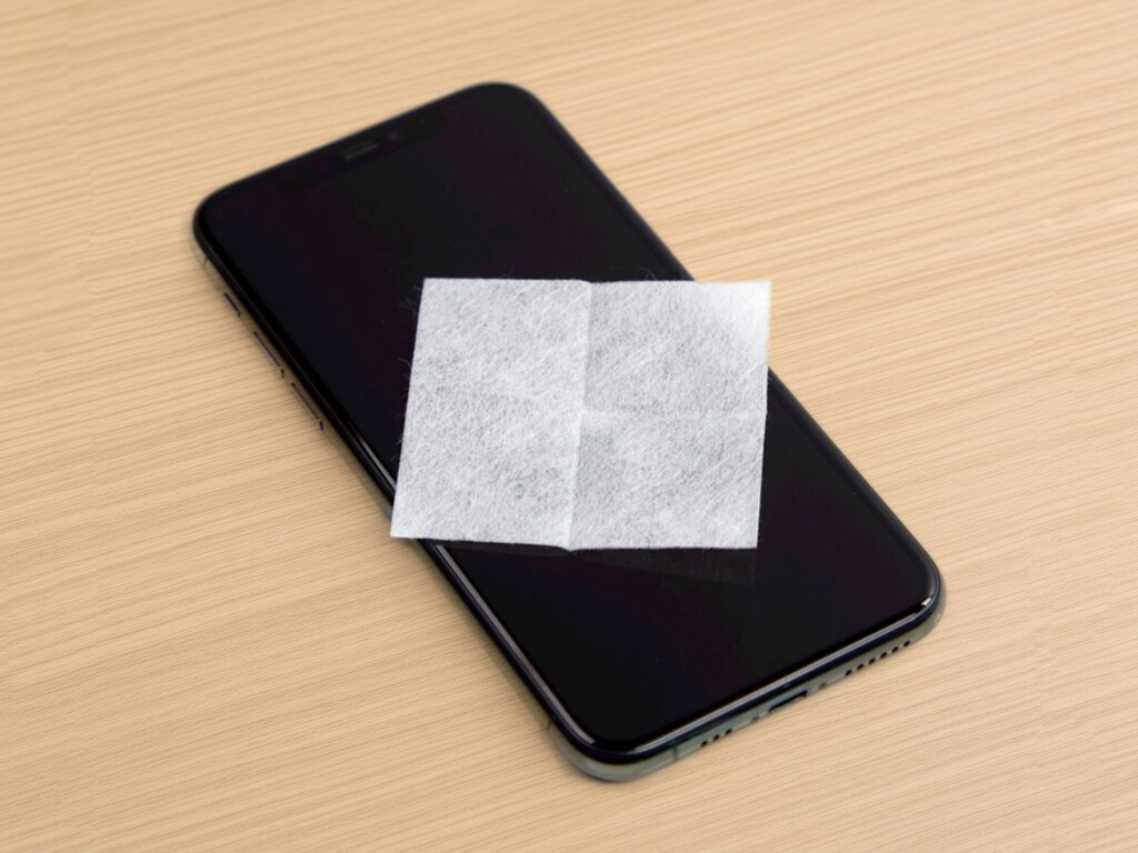 Así debemos limpiar el iPhone y otros dispositivos según la propia Apple. Y esta opción del Mercadona es una solución ideal