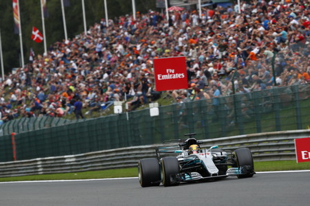 Lewis Hamilton pole y récord en Spa-Francorchamps