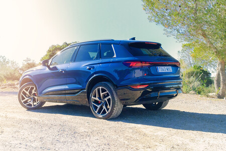 Audi q6 e-tron performance azul