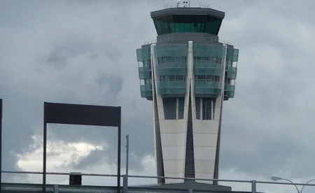 El aeropuerto de Santiago estrena ofertas en el parking