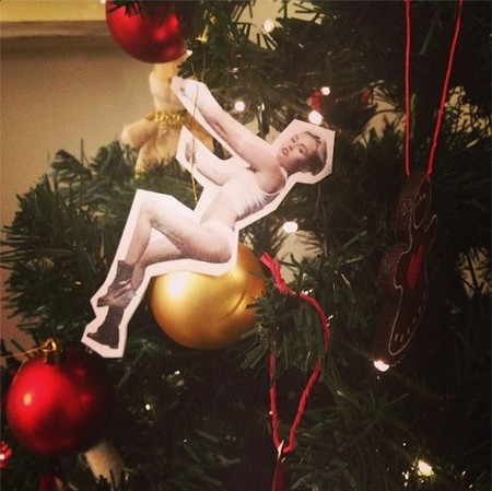 Si quieres un árbol de Navidad a la última, ¿adivinas quién tiene que estar en él?