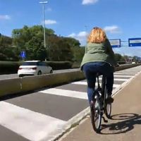 Bruselas ya tiene su primera autopista para bicicletas, y está junto a una de las autovías con más tráfico de la capital